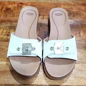 Dr. Scholl's White, origionalist slide sandal. Size 8